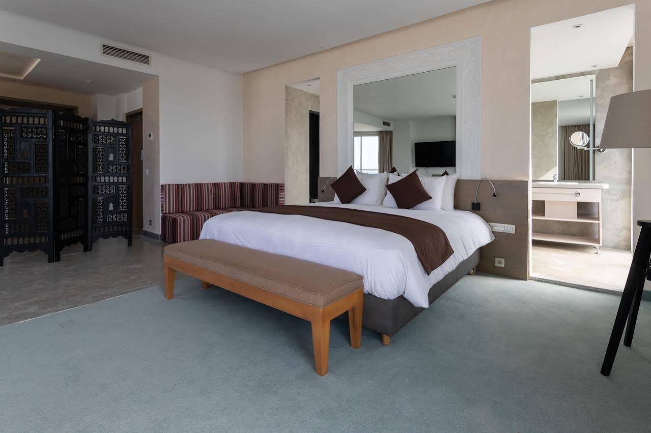 Mandarin Palace Hotel & Spa Ταγγέρη Εξωτερικό φωτογραφία A bedroom at the hotel