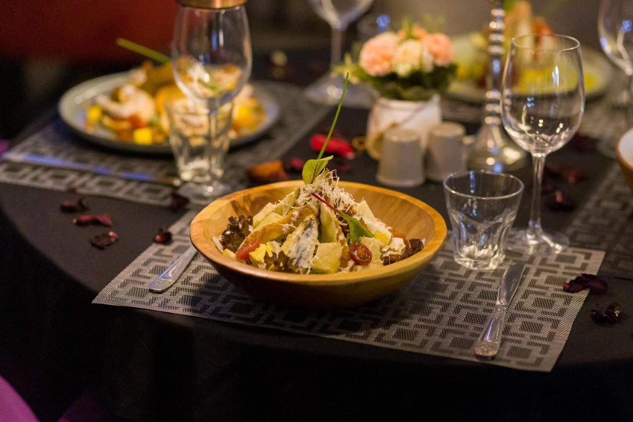 Mandarin Palace Hotel & Spa Ταγγέρη Εξωτερικό φωτογραφία A Greek salad