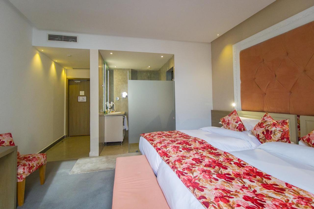 Mandarin Palace Hotel & Spa Ταγγέρη Εξωτερικό φωτογραφία A room at the hotel