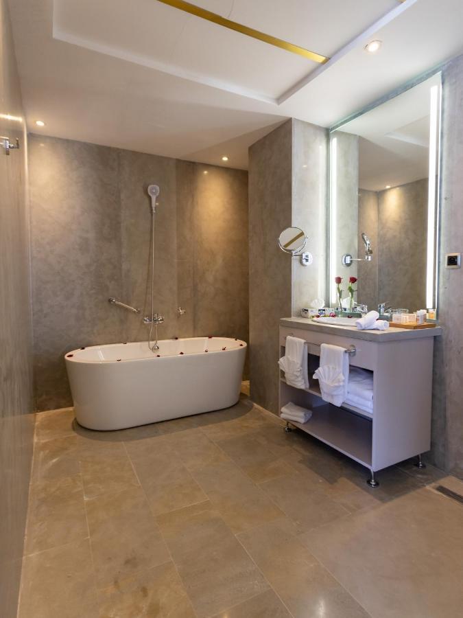 Mandarin Palace Hotel & Spa Ταγγέρη Εξωτερικό φωτογραφία Bathroom