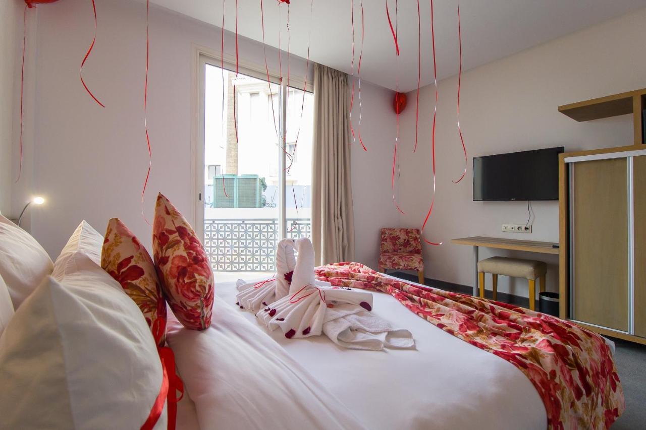 Mandarin Palace Hotel & Spa Ταγγέρη Εξωτερικό φωτογραφία A room at the hotel