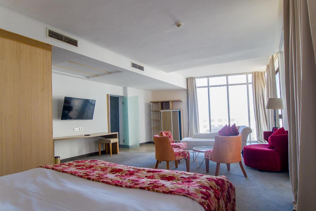 Mandarin Palace Hotel & Spa Ταγγέρη Εξωτερικό φωτογραφία A room at the hotel